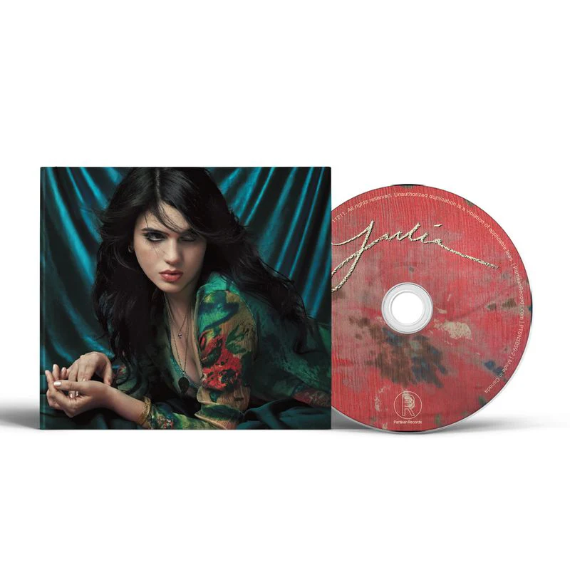 Julia - Image 4